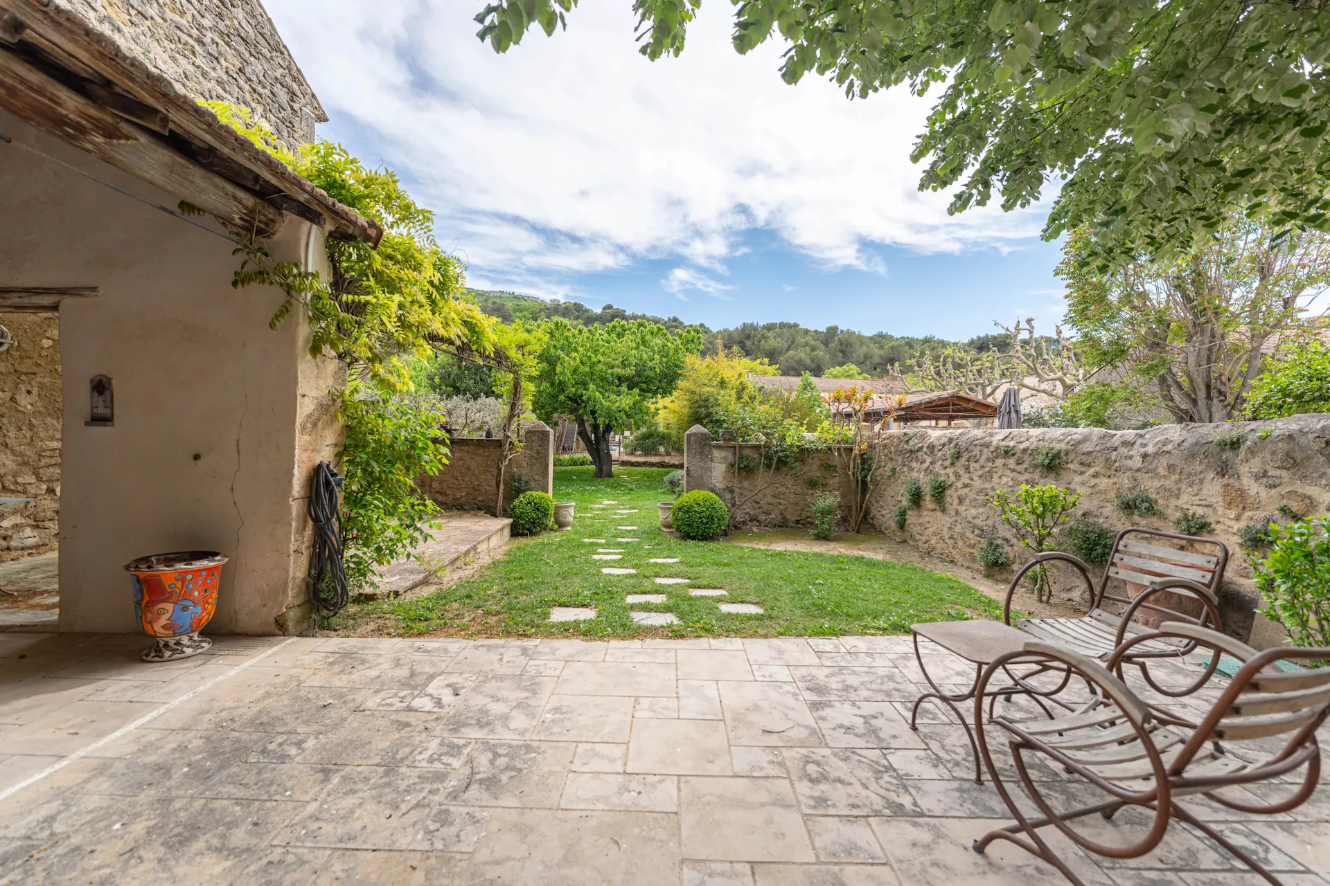 339 m² village house with pool, Alleins