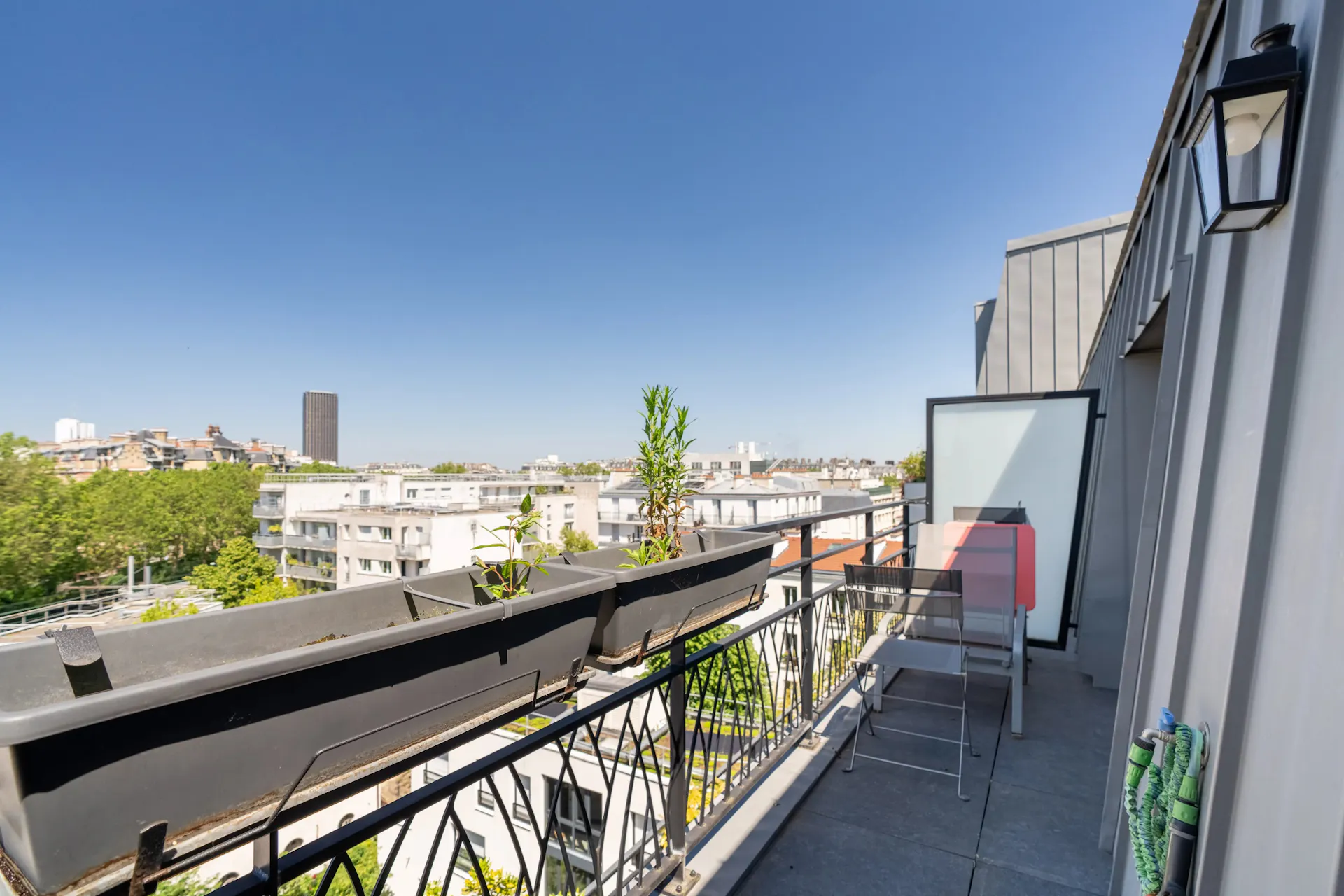 49 m² 2-room top-floor flat with outdoor space, 2017 building