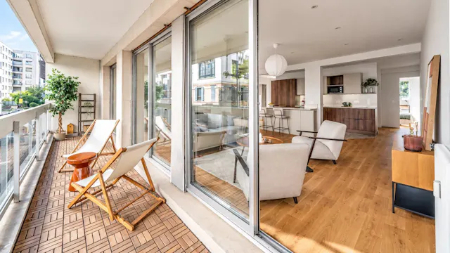 105 m² 5-room flat with three suites and 11 m² balcony, Porte-Dauphine