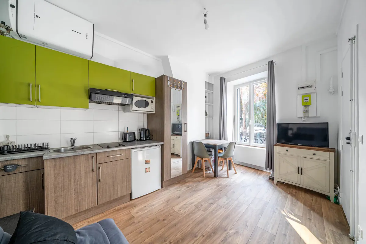 Studio 14 m², Saint-Lambert, Paris 15e, vue 2