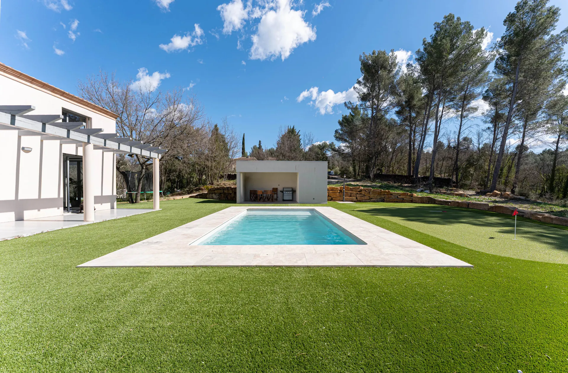 220 m² villa on 8,250 m² with Sainte-Victoire view, Trets