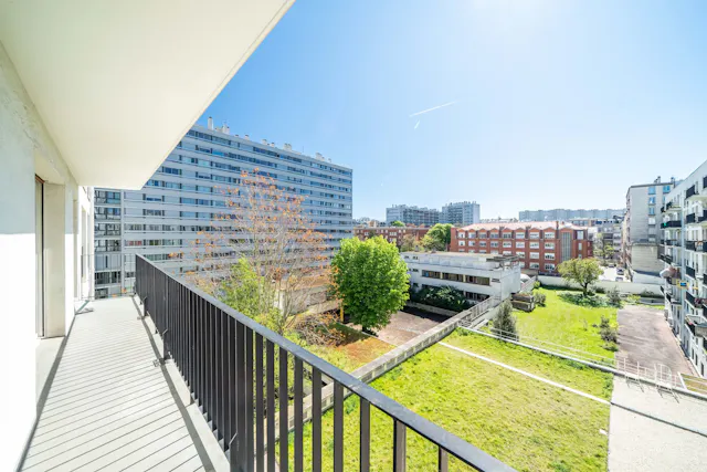 117 m² family flat with four bedrooms and terraces, Convention