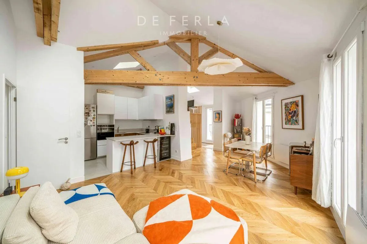 Duplex de 105 m² au dernier étage avec deux balcons filants, 30 m² d’extérieurs
