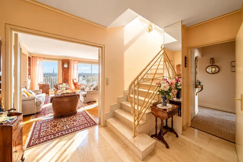 Top-floor duplex with 78 m² terrace, Courbevoie