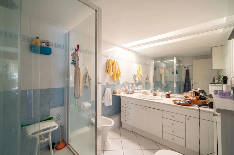 98 m² Carrez flat on the 27th floor with 10 m² loggia, Front de Seine