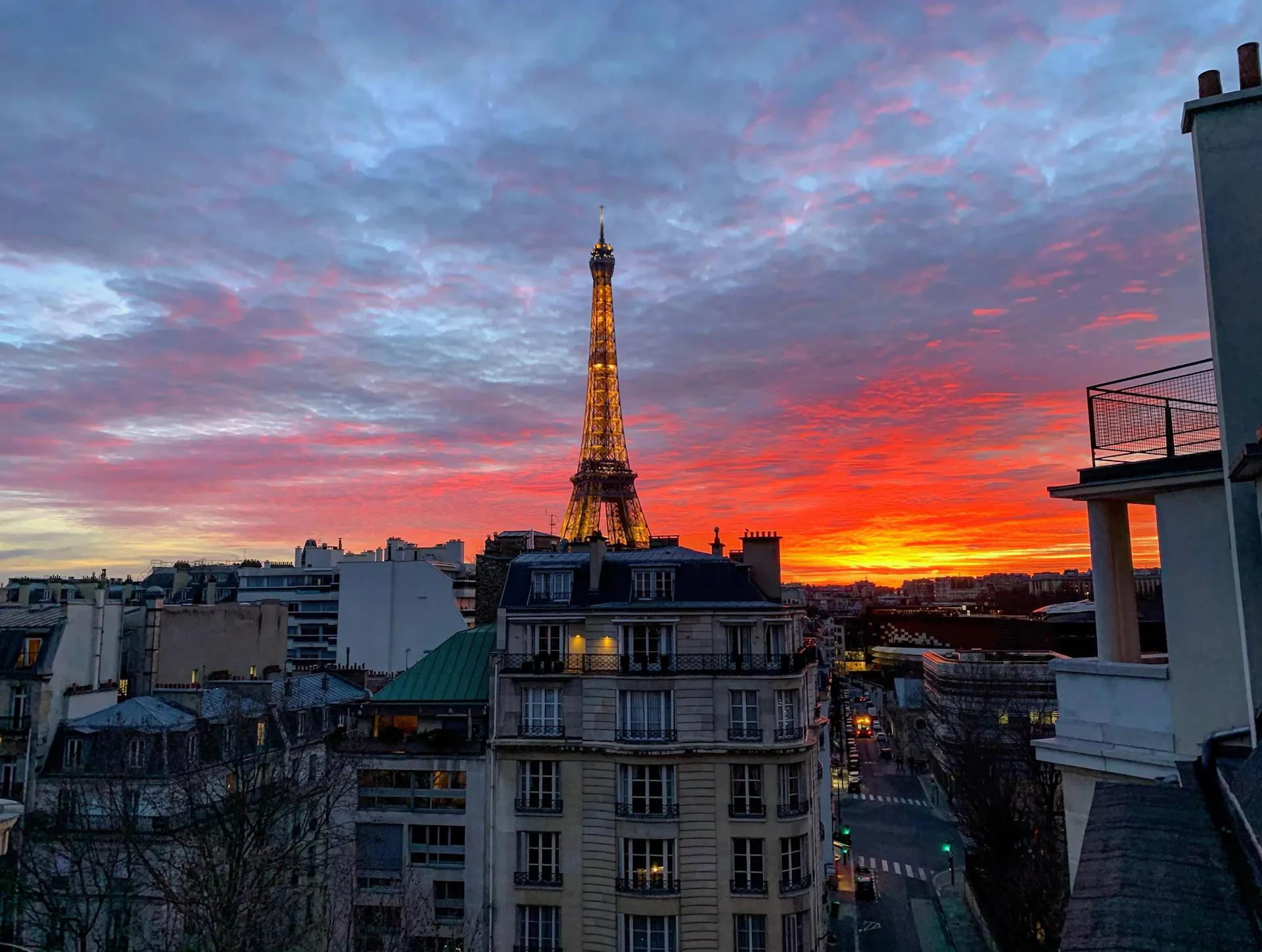 Outdoor space of a property for sale: 7th arrondissement