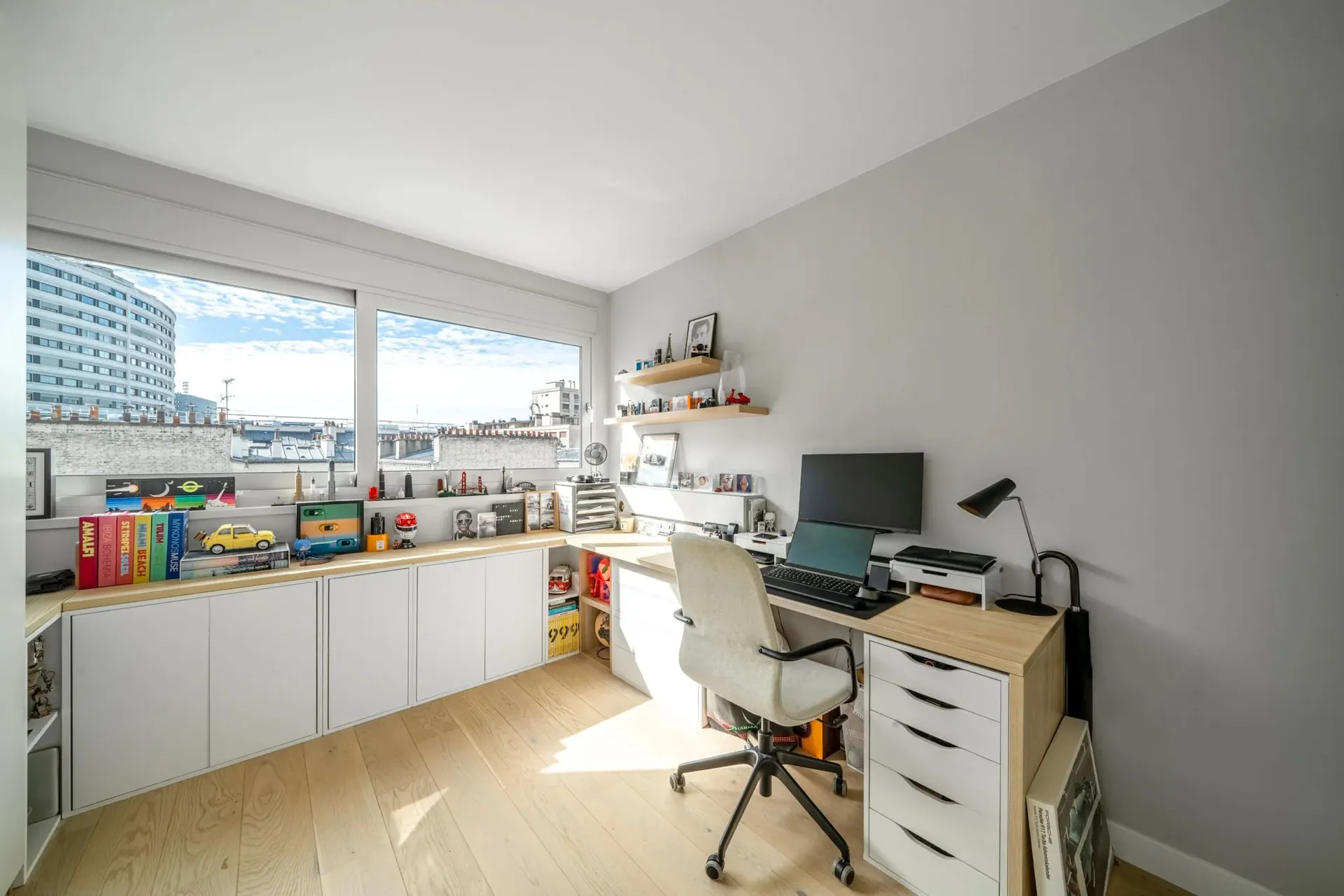 Renovated 73 m² 3-room flat with 6 m² balcony, Javel