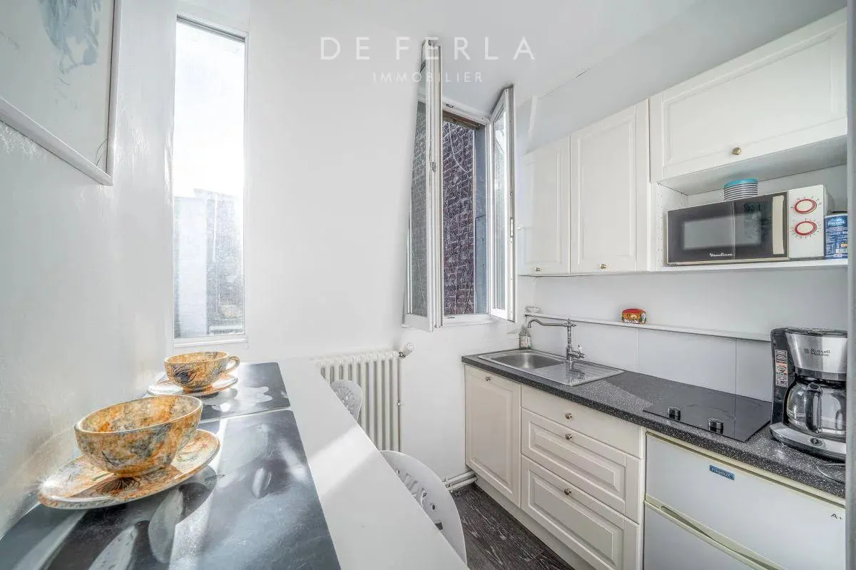 Studio 28 m², Paris 15e