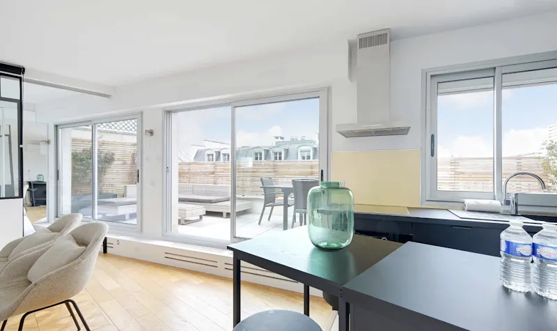 41 m² 2-room top-floor flat with 21 m² terrace, rue du Cherche-Midi