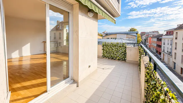 83 m² flat with terrace, Montrouge