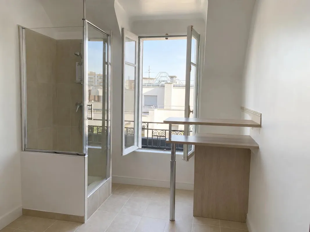 Studio 9 m², Necker, Paris 15e