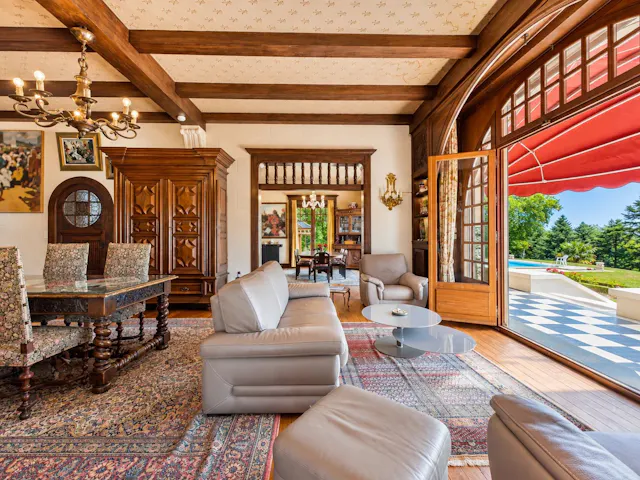 470 m² Art Deco villa on 2 hectares, Bayonne