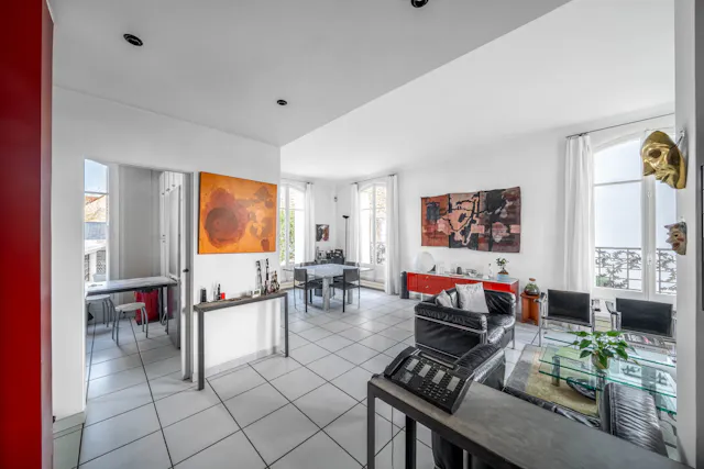 200 m² millstone house with 150 m² garden, 100 m² terrace and 60 m² outbuilding, Aulnay-sous-Bois