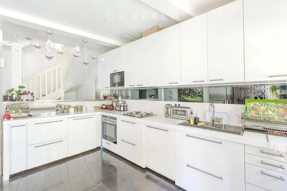 Maison 6 pièces 195 m², Paris 14e, vue 2